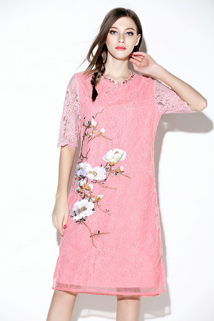 Modern Scoop Neck Embroidery Qipao Cheongsam Dress Pink Qipao