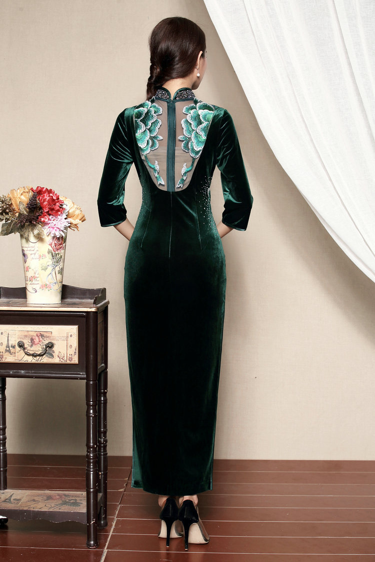 Wonderful Embroidery Velvet Cheongsam Qipao Dress Green Qipao Cheongsam And Dresses Women 