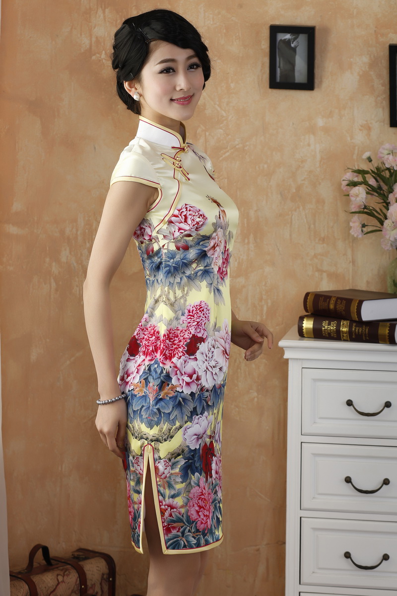 Impressive Peony Flowers Silk Cheongsam Yellow Qipao Cheongsam